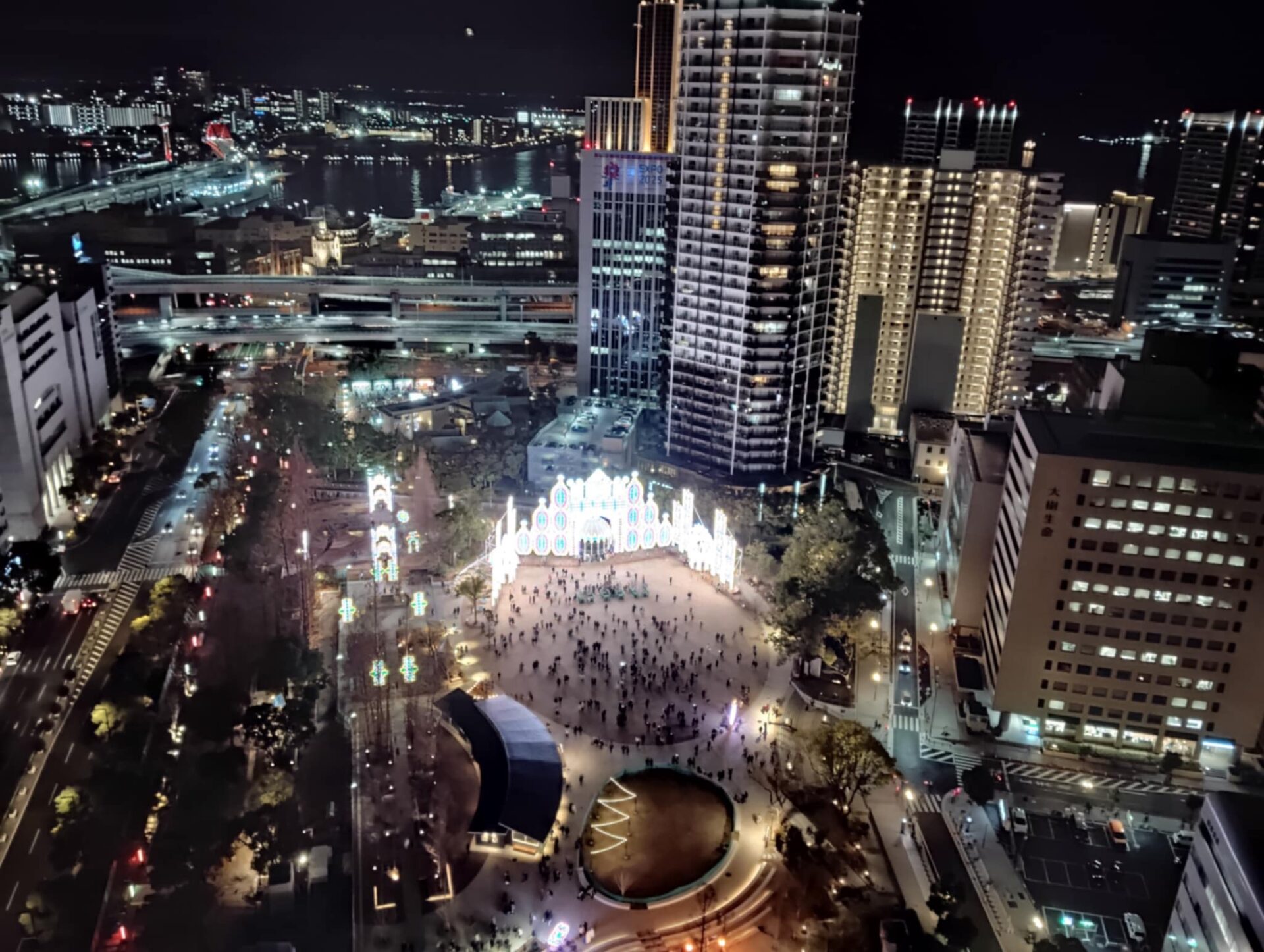 神戸ルミナリエ　神戸市役所の展望台からの夜景